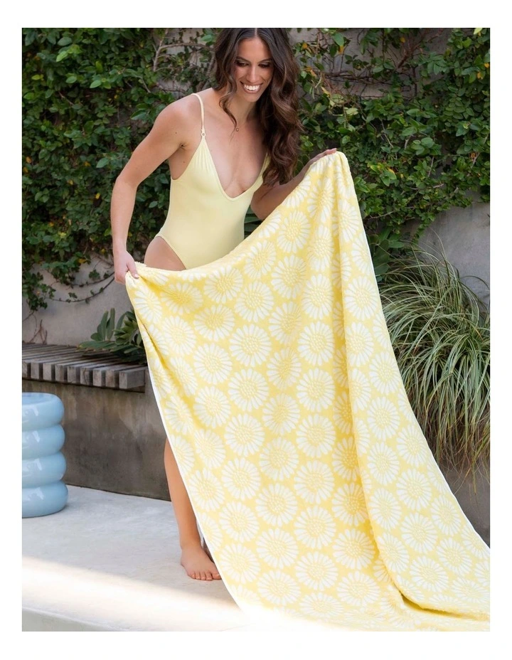 HiLo Beach Towel Daisy Butter image 2