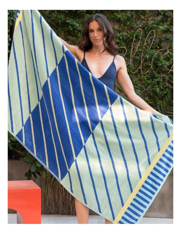 Jacquard Beach Towel Bias image 2
