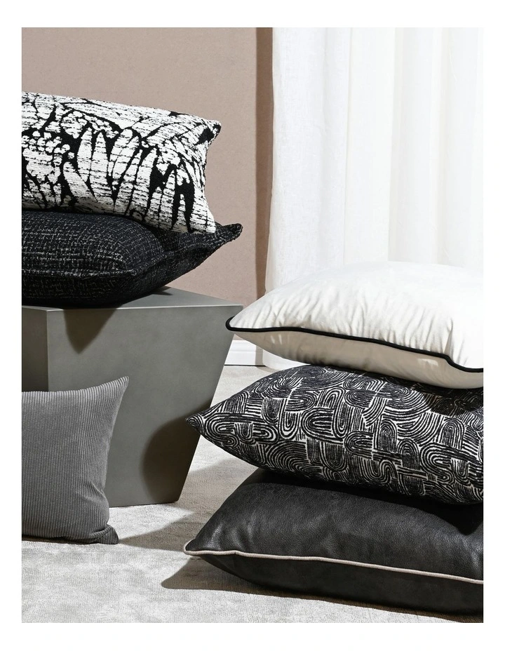 Art Leather Onyx Vinyl Cushion 57 X 57 in Black image 2