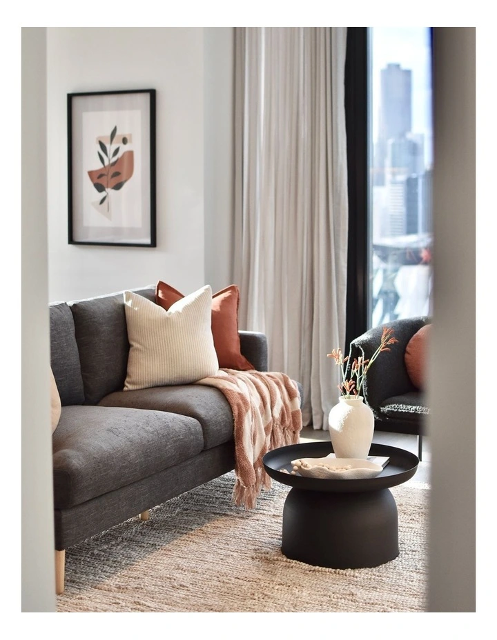 Sirkel Pedestal Round Coffee Table In Matte Black image 2