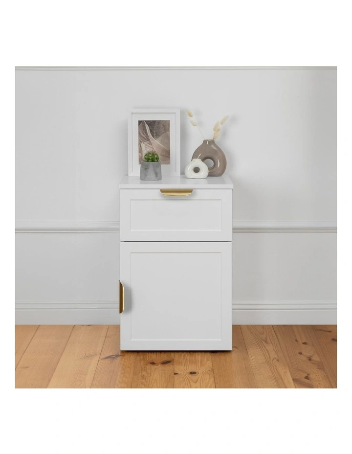 Porto White Hamptons Bedside Table Brass Pull Handle image 3