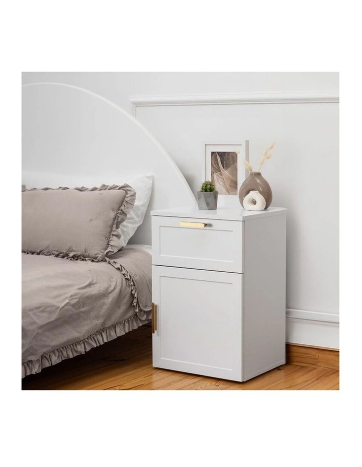 Porto White Hamptons Bedside Table Brass Oval Handle image 5