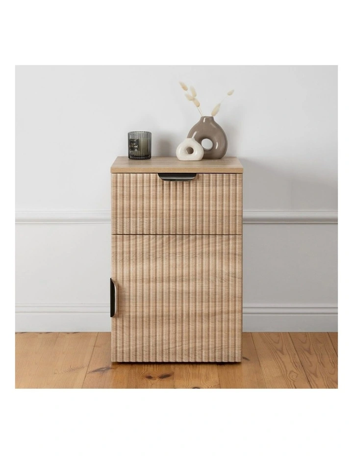Porto Natural Oak Fluted Bedside Table Black Pull Handle image 2