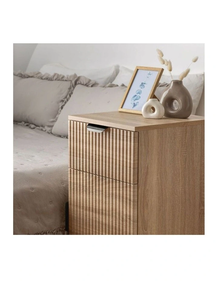 Porto Natural Oak Fluted Bedside Table Black Pull Handle image 5