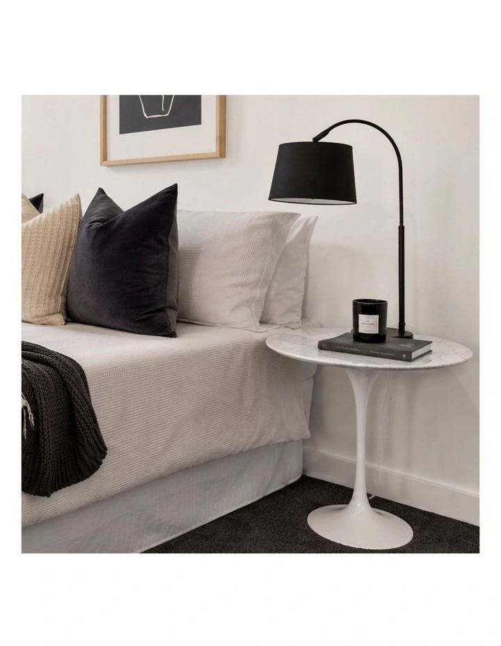 Replica Eero Saarinen Tulip Round Marble Side Table in White image 3