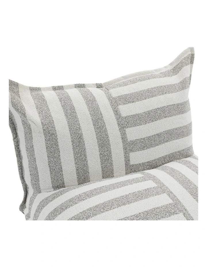 L-Shape Outdoor Boucle Compression Sofa in Grey/White image 5