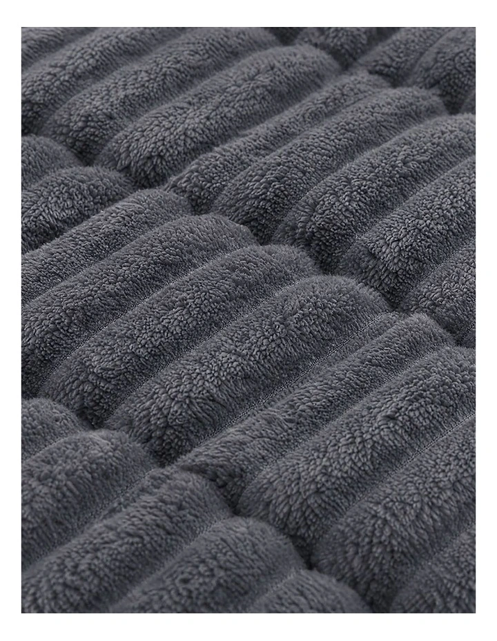 Marlow Pet Couch Cover, Washable Sofa Protector for Dogs, Soft Non-Slip Mat image 7