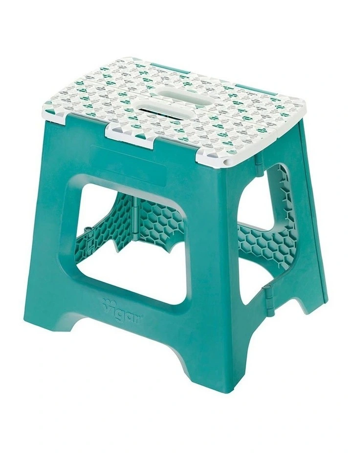 Vigar Compact Foldable Plastic Step Stool Non Slip Pattern 32cm Top Surface image 1