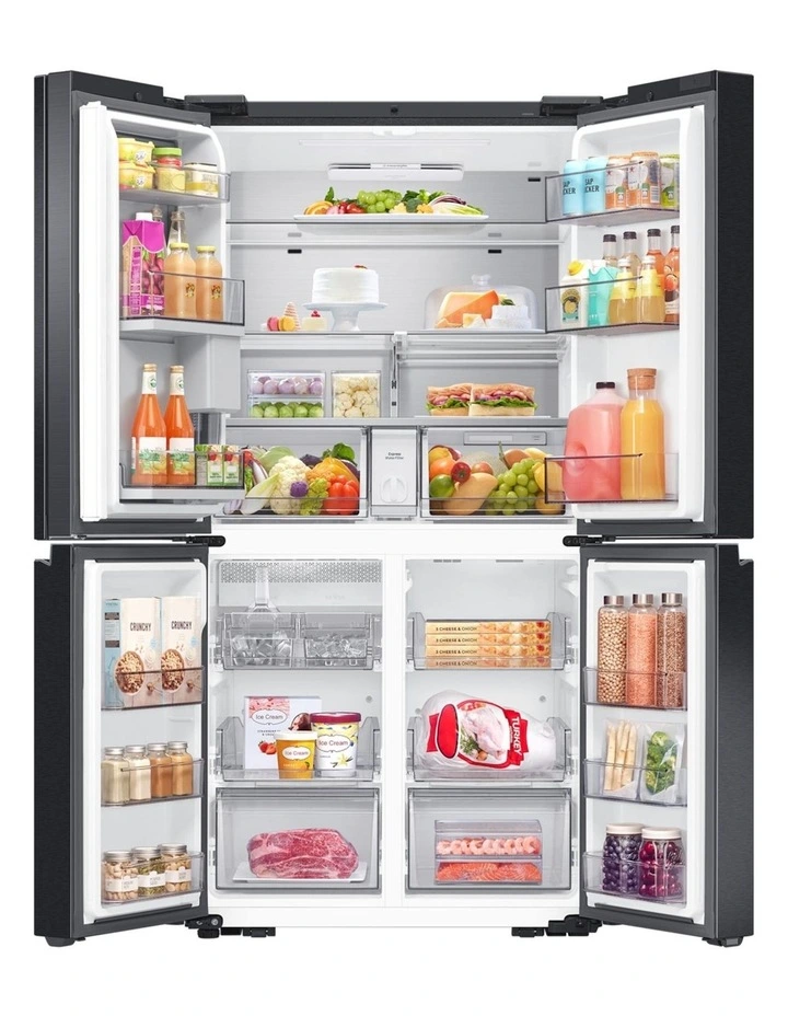 AI Family Hub™ French Door Refrigerator 636L image 6