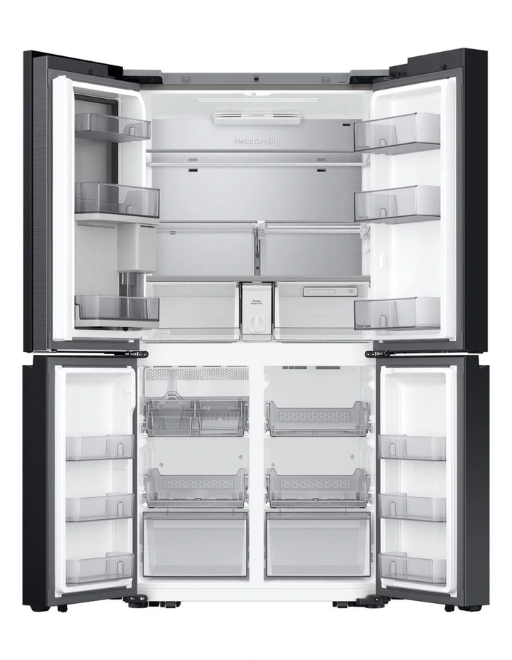 Stainless Steel Bespoke Ai Family Hub&Trade; + French Door Refrigerator New 809L image 5