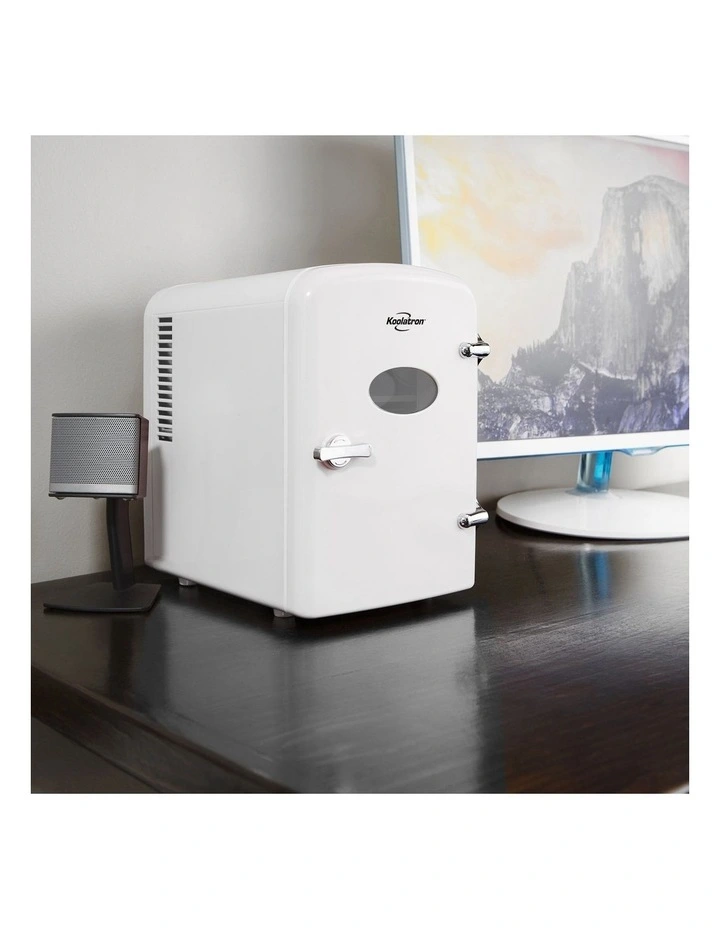 Retro Portable Mini Fridge 4L image 2