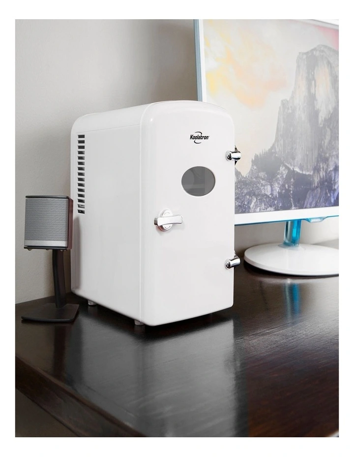 Retro Portable Mini Fridge 4L image 2