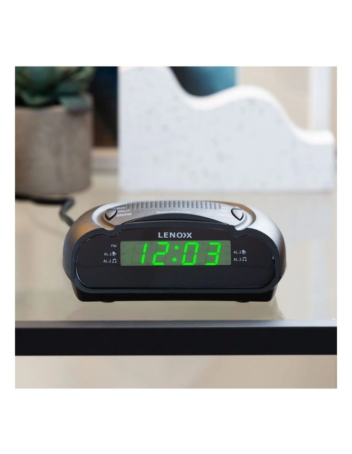 AM/FM Alarm Clock & Radio With Led Time Numbering in Green image 2