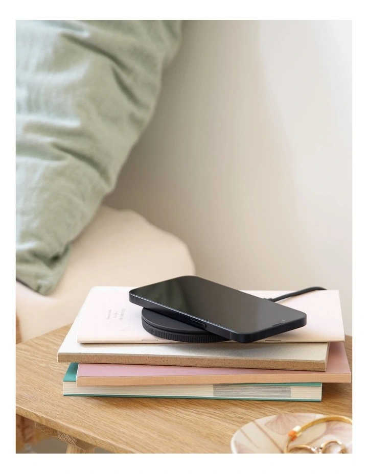 Kreafunk Wicharge 3 Wireless Qi Charger 15W - Black image 3