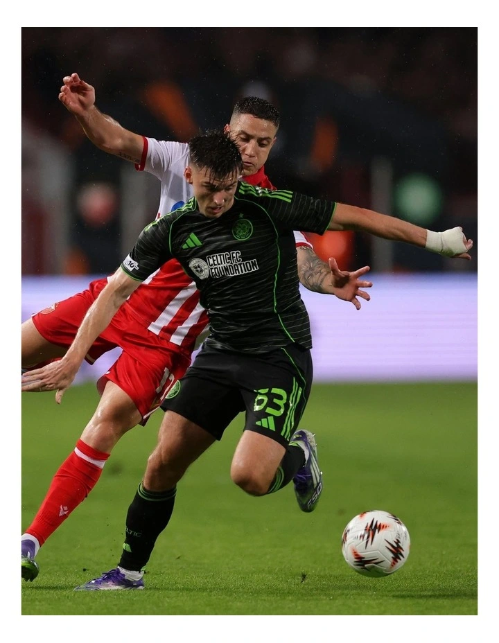 Decathlon | Official UEFA Europa League 25/26 ball - Size 5 Sold without box image 3