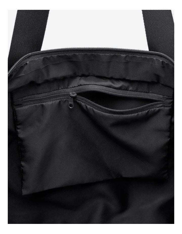 Decathlon | 25L Duffle bag 4 pockets image 3