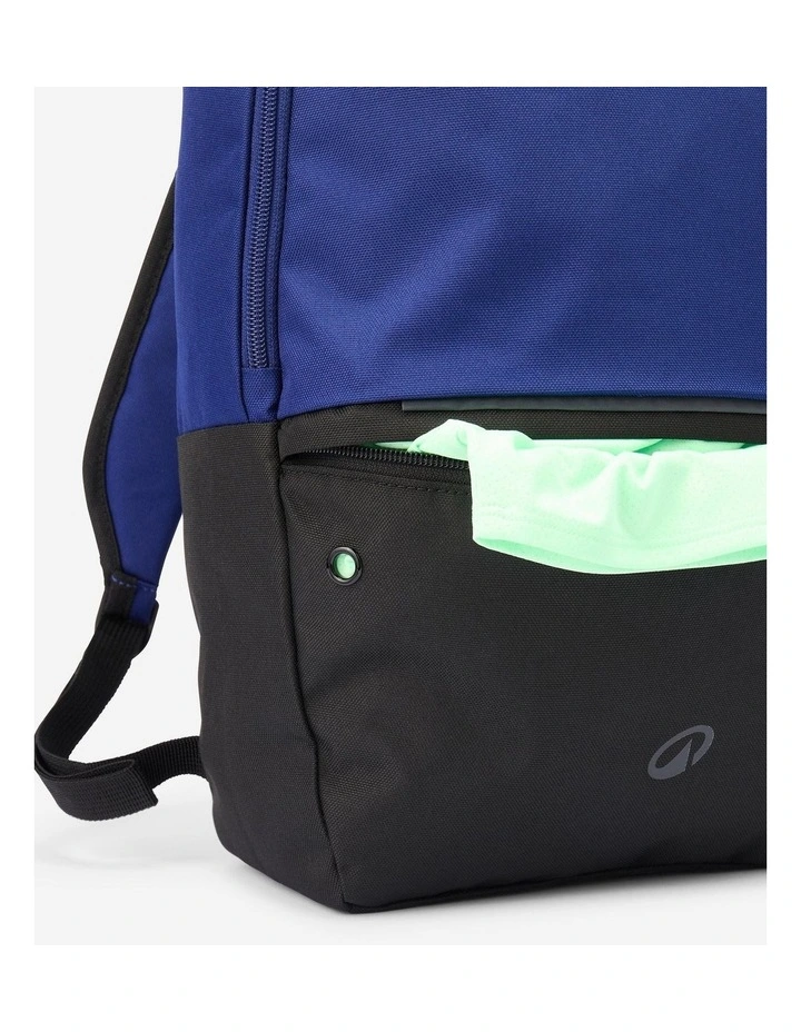 Decathlon | 17L sports backpack with shoe compartment image 4