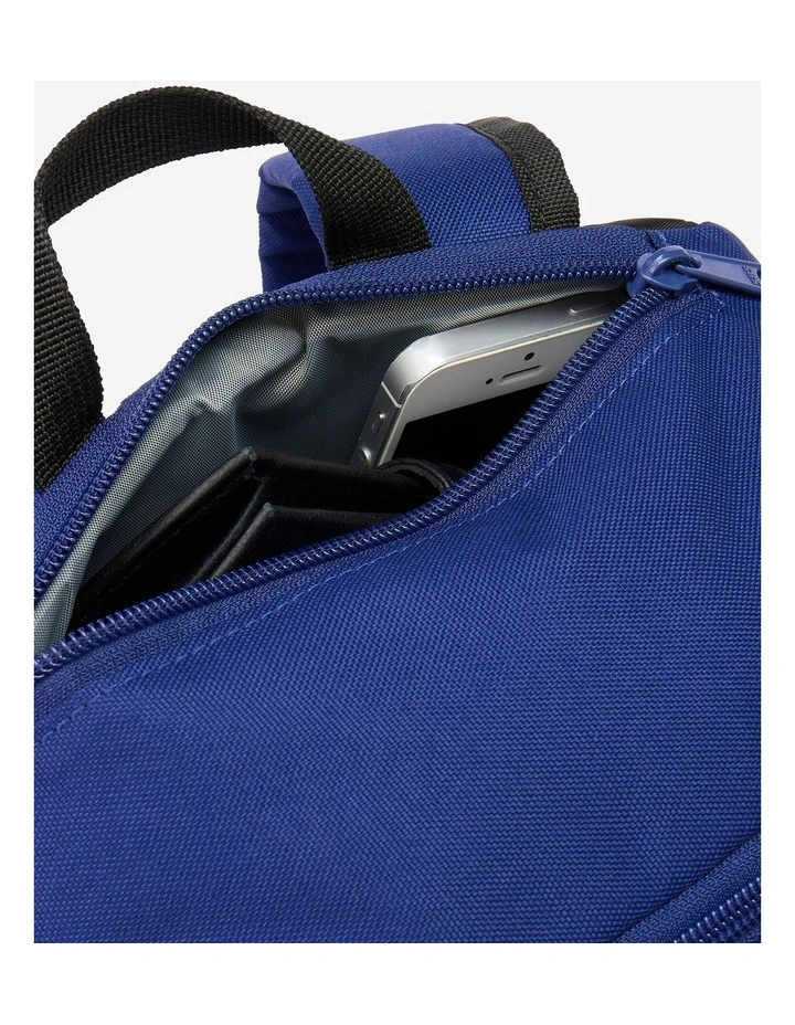 Decathlon | 17L sports backpack with shoe compartment image 5