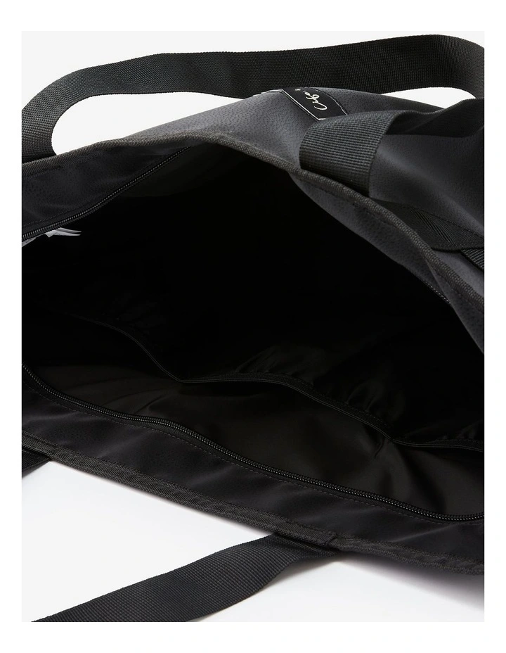 Decathlon | 25 L Leather Look Sport Tote Bag - Black image 4