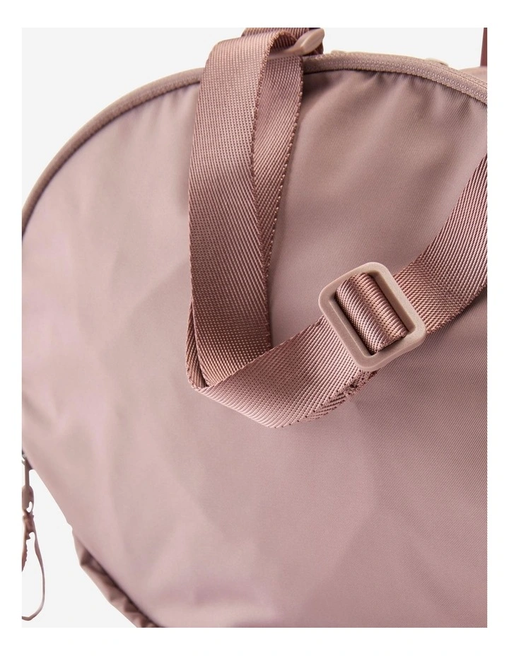 Decathlon | 20L Sports Bag With Strap and Shoe Pocket image 4