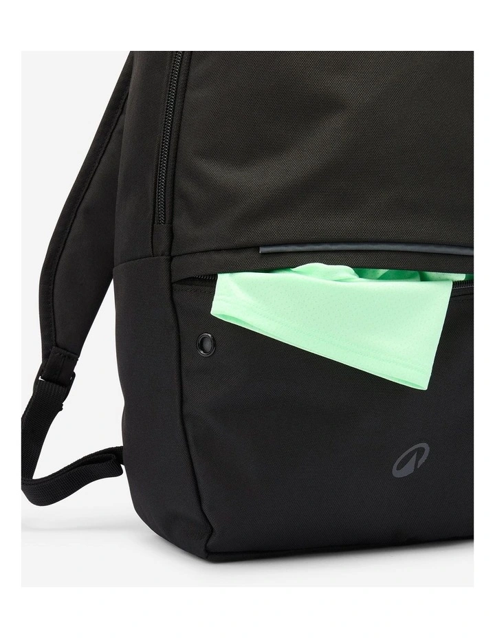 Decathlon | 17L sports backpack with shoe compartment image 4
