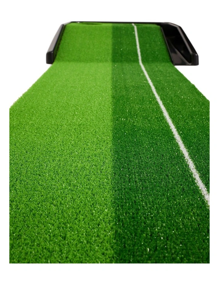 Decathlon | Putting mat with ball return image 3