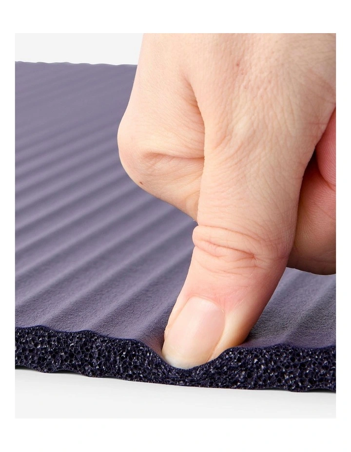 Decathlon | Comfort Fitness Mat 160 cm x 55 cm x 10 mm - Purple image 4