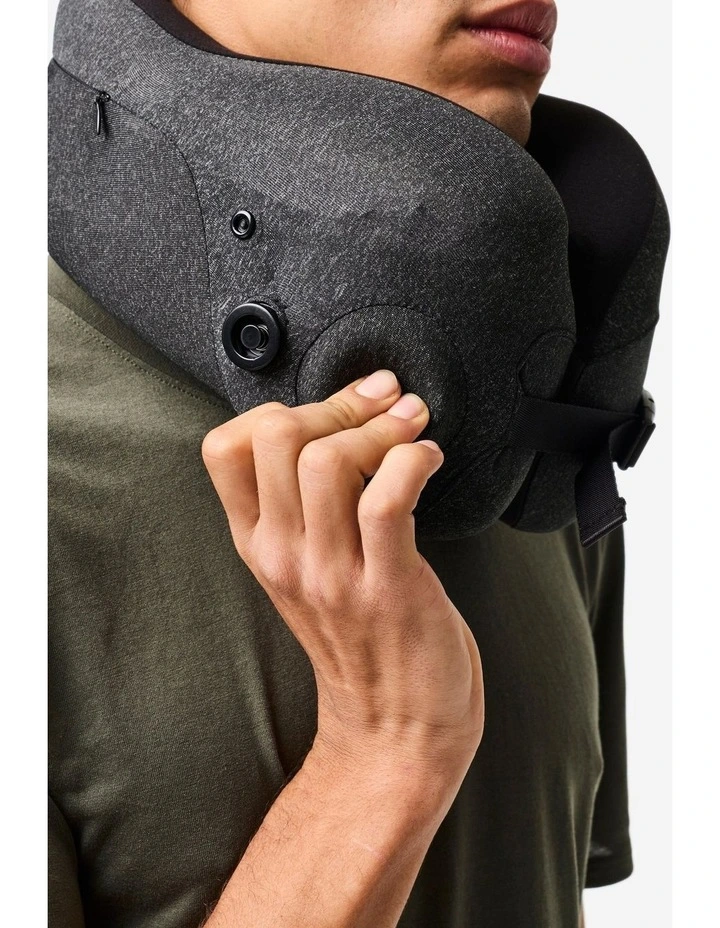 Decathlon | Inflatable and adjustable neck pillow image 4