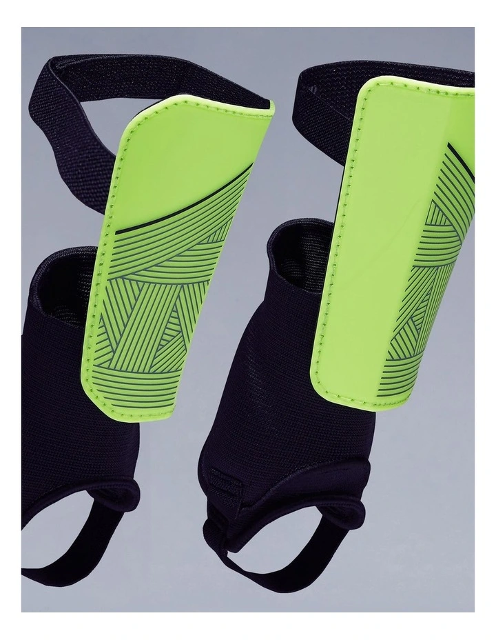 Decathlon | Adults' Football Shin Guard F140 - Yellow/Black image 3