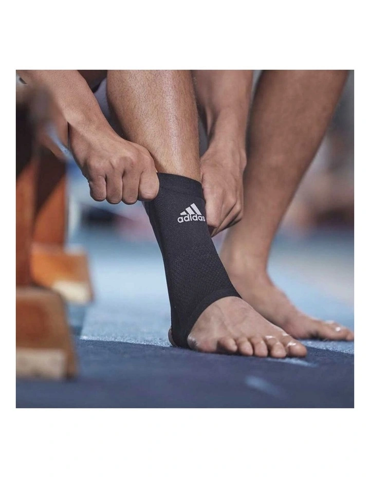 Performance Ankle Support Size M image 3