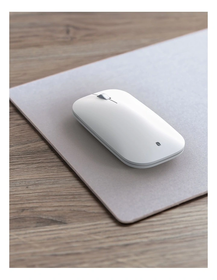 Incase Designed by Microsoft Bluetooth Modern Mobile Mouse - Platinum image 5