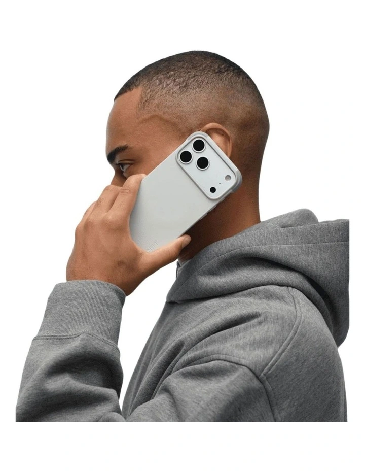 MOFT MOVAS Phone Frame Case iPhone 17 Pro MagSafe Compatible Misty Cove image 4