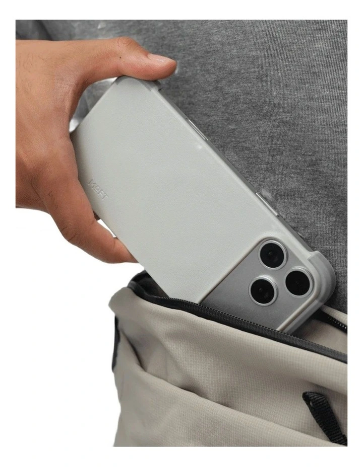 MOFT MOVAS Phone Frame Case iPhone 17 Pro MagSafe Compatible Misty Cove image 5