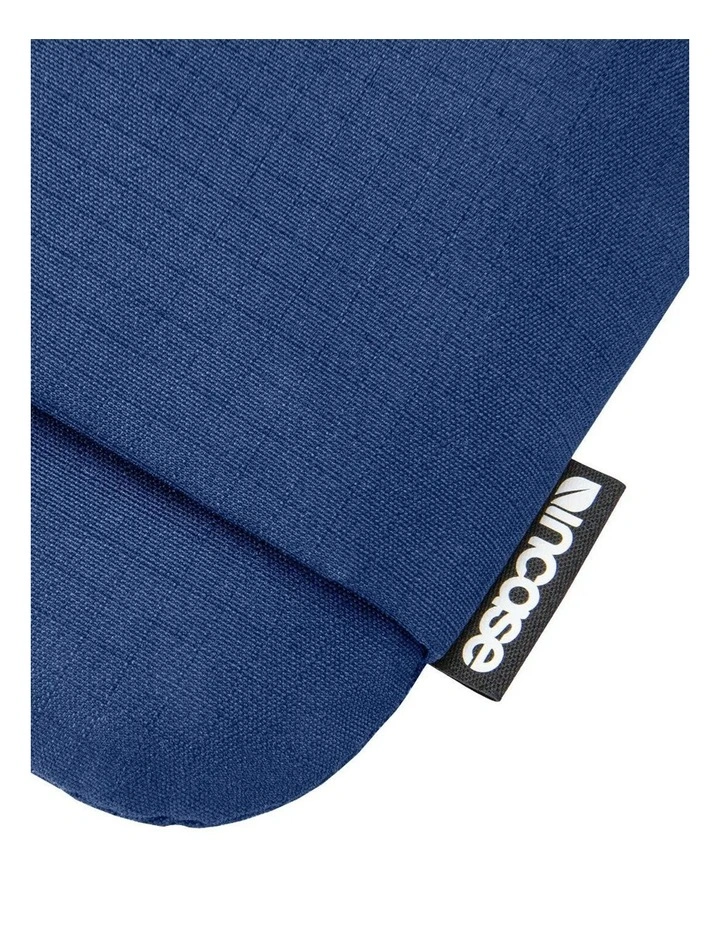 Incase Go Sleeve for 14 inch Laptop - Navy [INMB100743-NVY] image 7