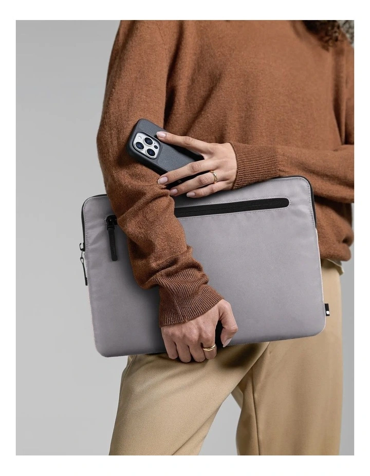 Incase Compact Sleeve for 14'' Laptop - Conte Gray [INMB100726-CNTG] image 2