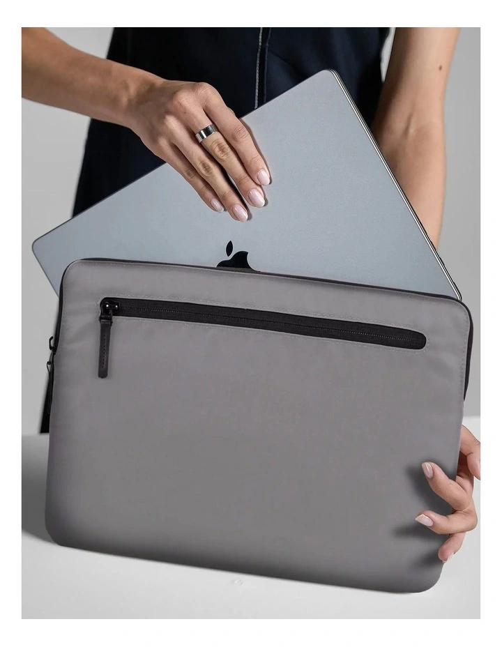 Incase Compact Sleeve for 14'' Laptop - Conte Gray [INMB100726-CNTG] image 3