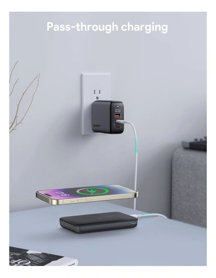 AUKEY PBMS05 MagFusion 6700mAh Qi2 Magnetic Wireless Charging Power Bank image 3
