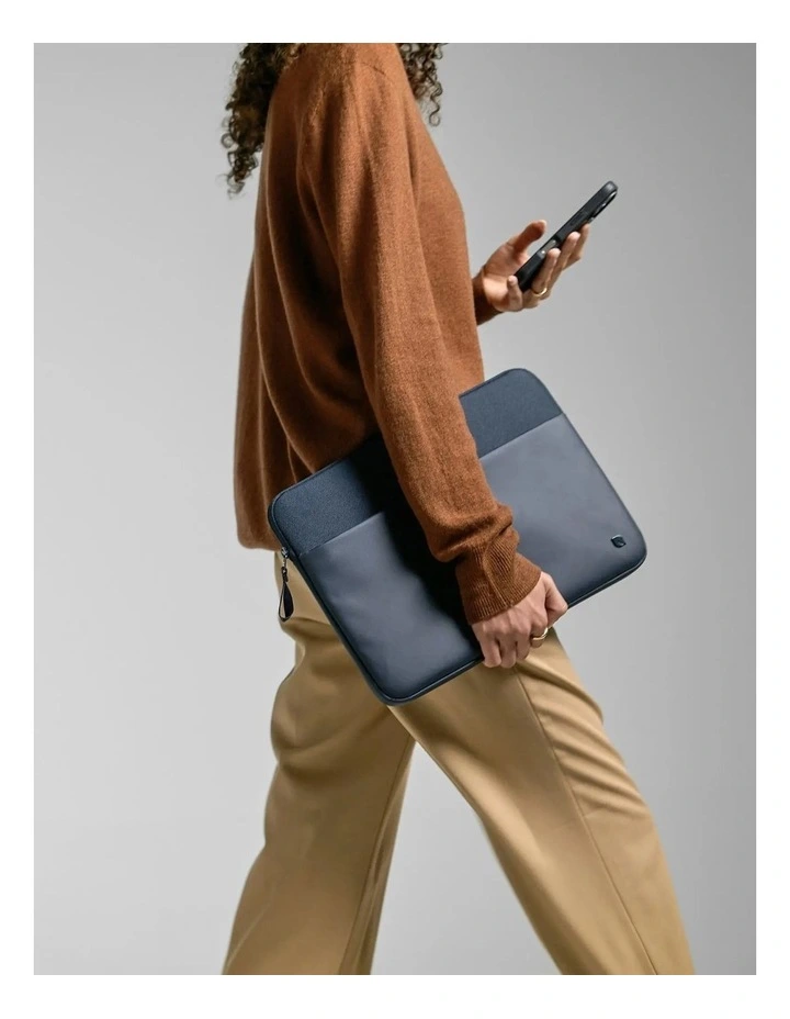 Incase A.R.C. 16-inch Laptop Sleeve - Navy [INCO400718-NVY] image 5