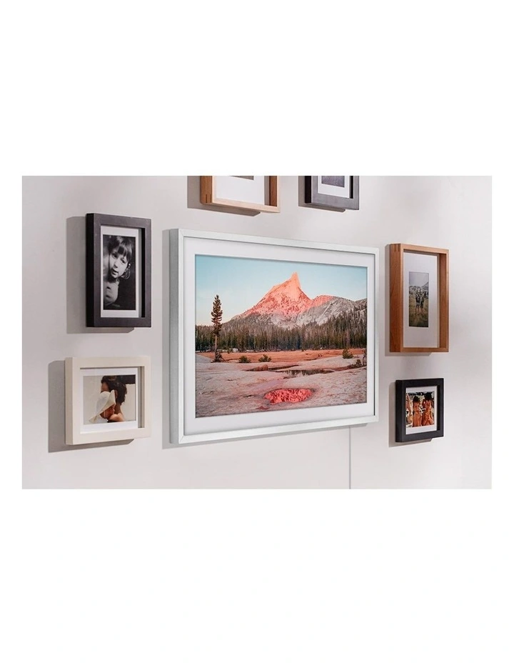 The Frame QLED Smart TV 32" in Black image 6
