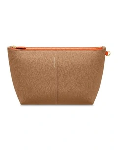 The Medium Flaire Pouch in Manhattan Sandstone