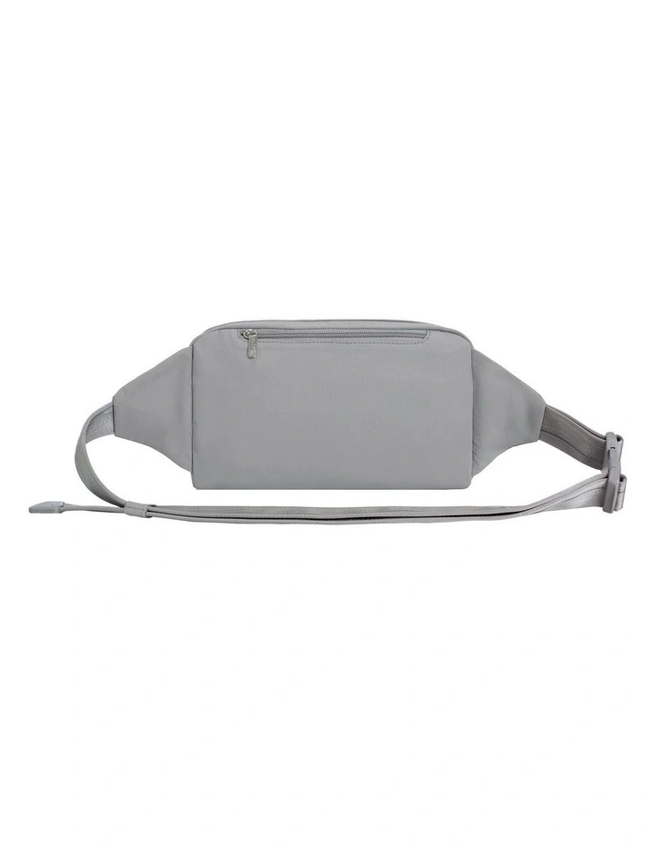 Roam Anti-Theft XL Belt Bag in Glacier image 2