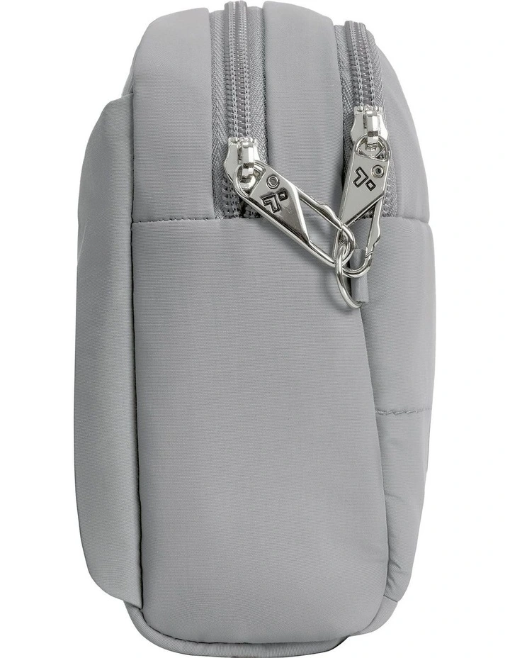Roam Anti-Theft XL Belt Bag in Glacier image 3