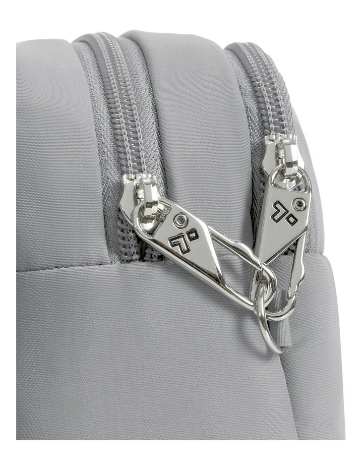 Roam Anti-Theft XL Belt Bag in Glacier image 5