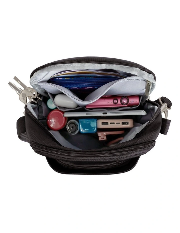 Classic Anti-Theft Travel Bag in Black image 4