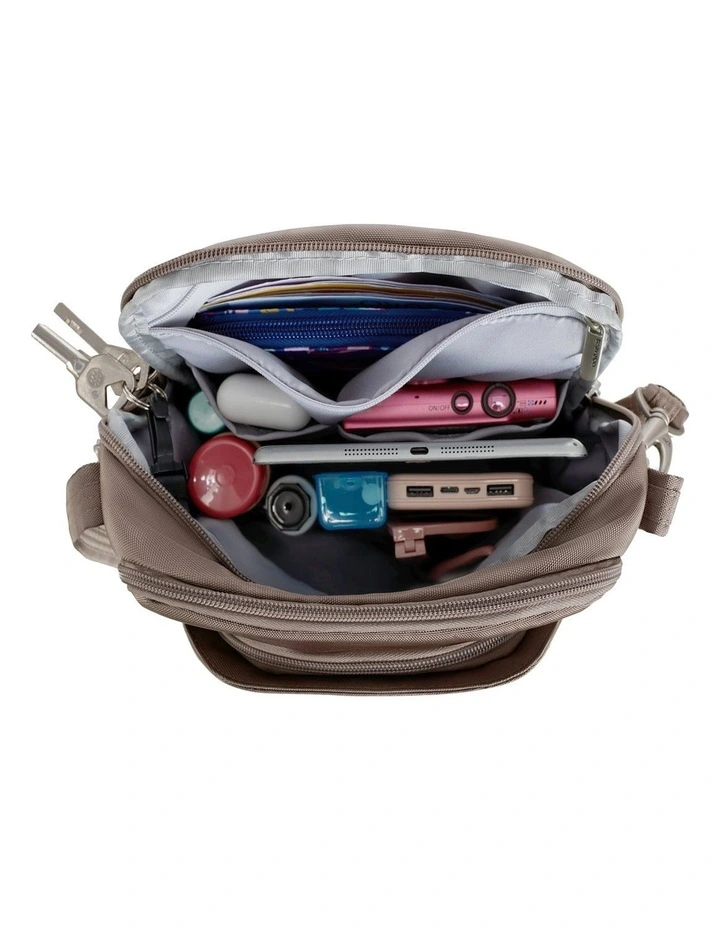 Classic Anti-Theft Travel Bag in Hazelnut image 4