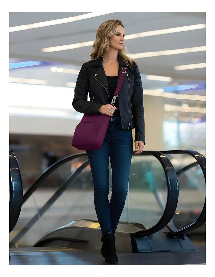 Classic Anti-Theft Essential Messenger Bag in Burgundy image 6