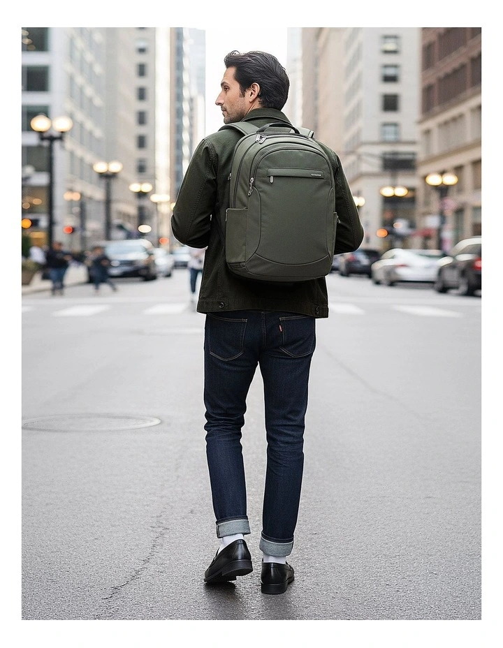 Classic Anti-Theft 15.6 Laptop & Tablet 20L Backpack in Olive image 6