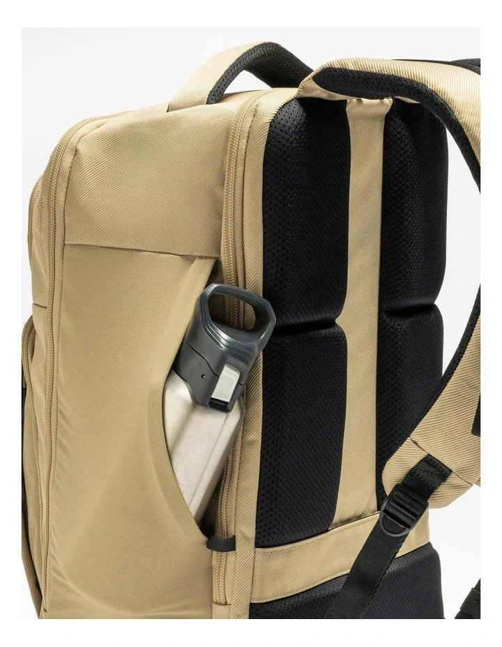 Decathlon | Quechua Laptop Backpack Escape 500 Hiking 32L Beige image 4