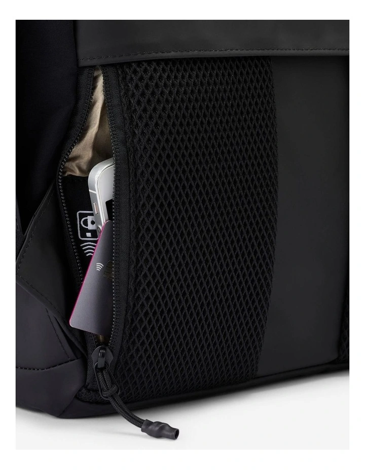 Decathlon | 15 L water repellent backpack with laptop compartment image 6