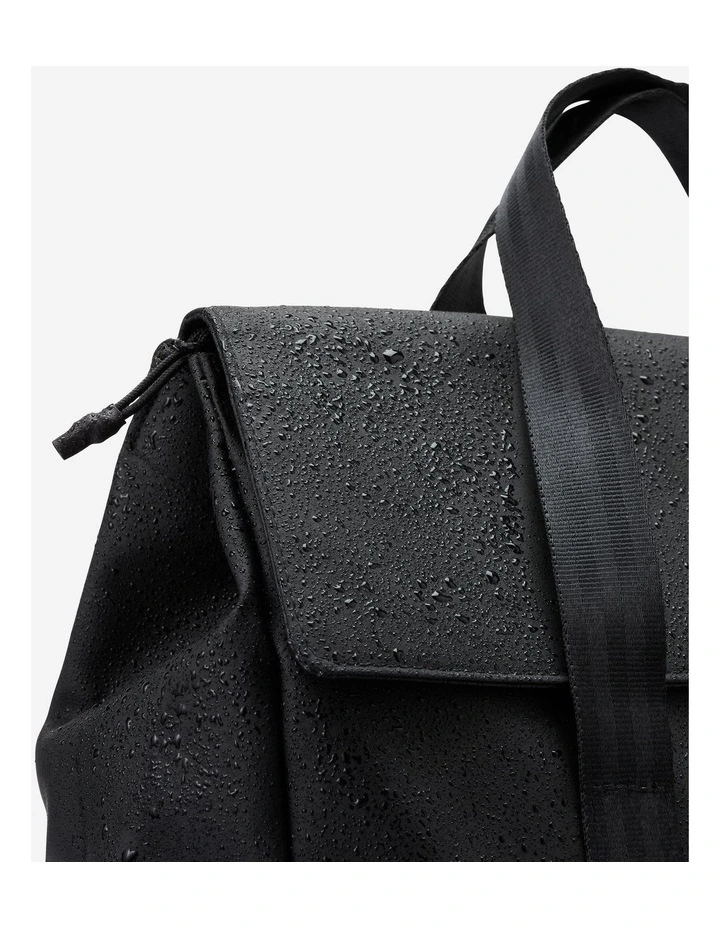 Decathlon | 15 L water repellent backpack with laptop compartment image 7